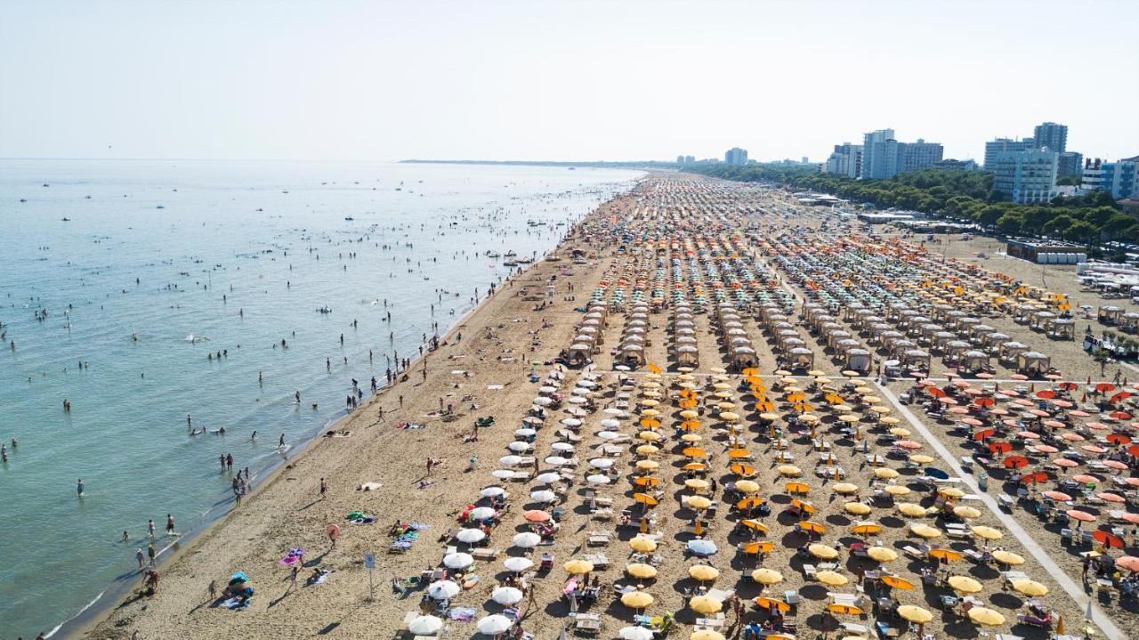 Villaggio Giove Lignano Sabbiadoro Exteriör bild